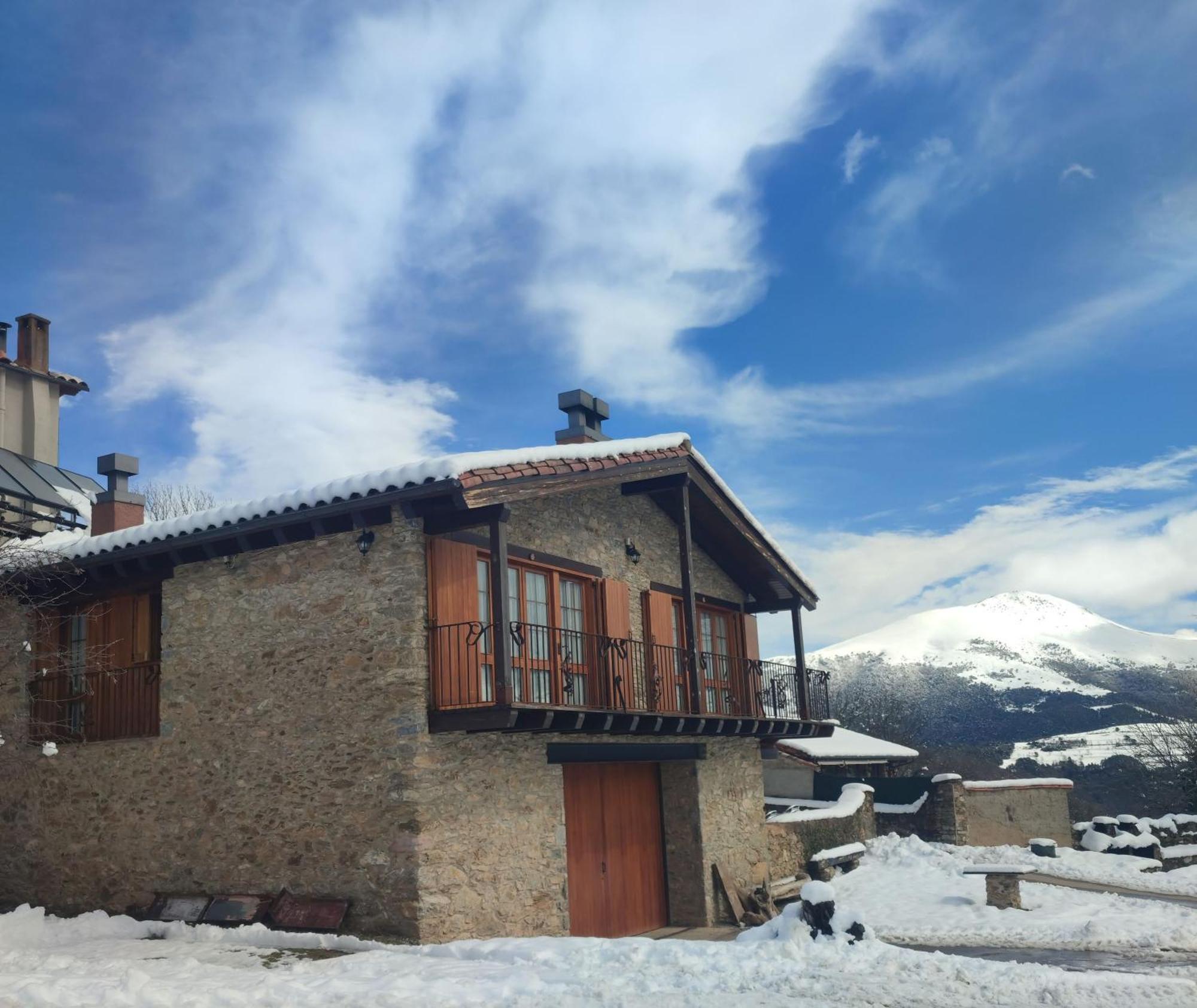 Can Tubau - Casa Rural - Apartaments 캄펠라스 외부 사진